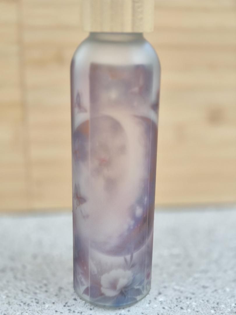 Bouteille en verre givré